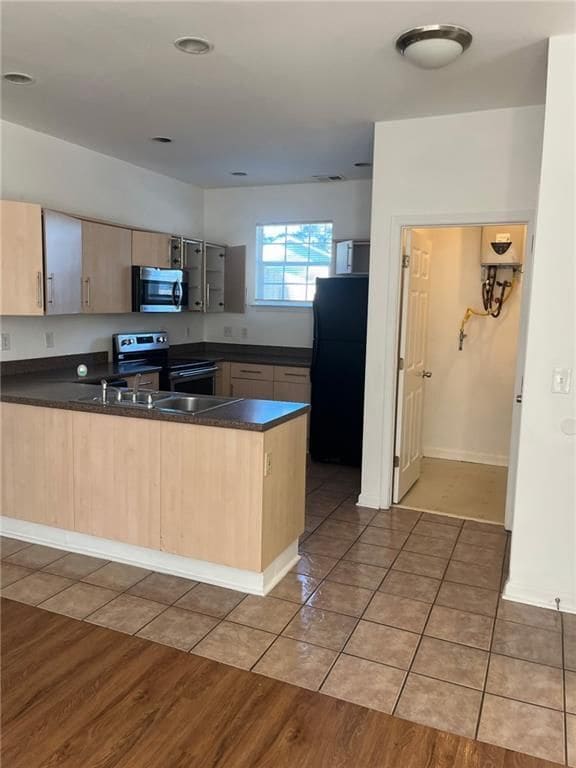 Building Photo - 2596 Bates St SE