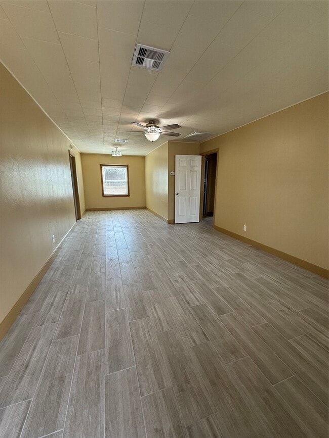 Photo - 706 Alice St