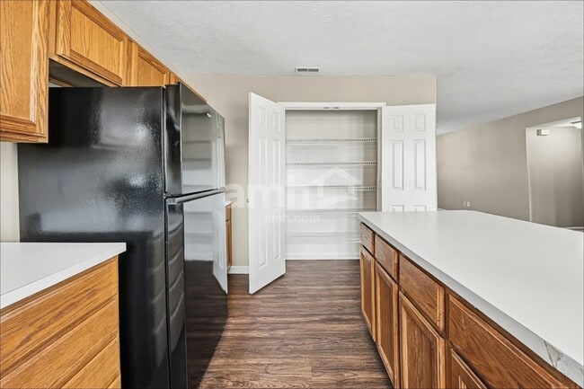 Photo - 10827 Tanbark Dr