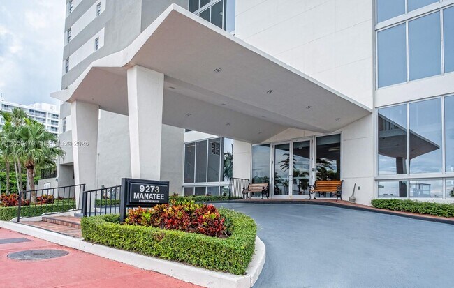 9273 Collins Ave Unit 212