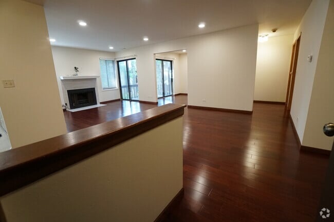 Building Photo - 6237 Trinity Dr Rental