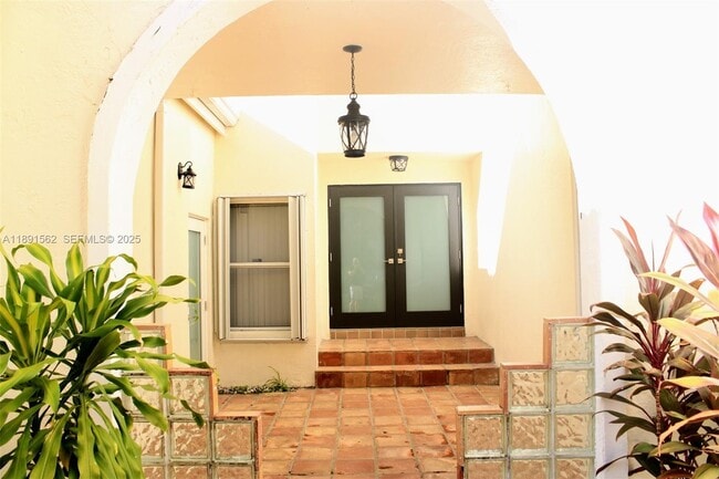 Photo - 11151 Minneapolis Dr