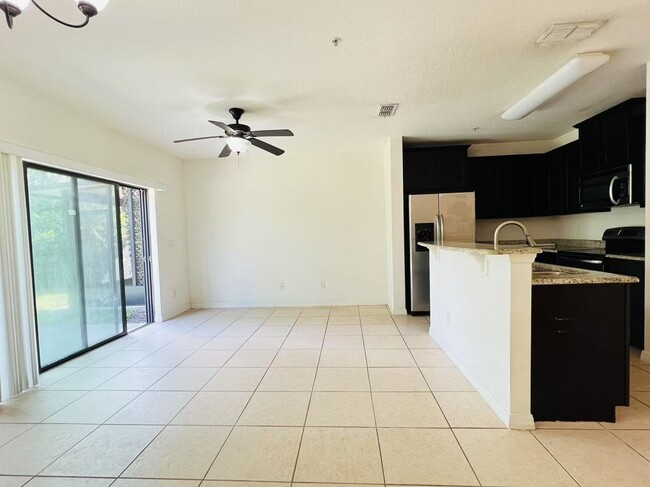 Photo - 1651 Smokey Oak Way