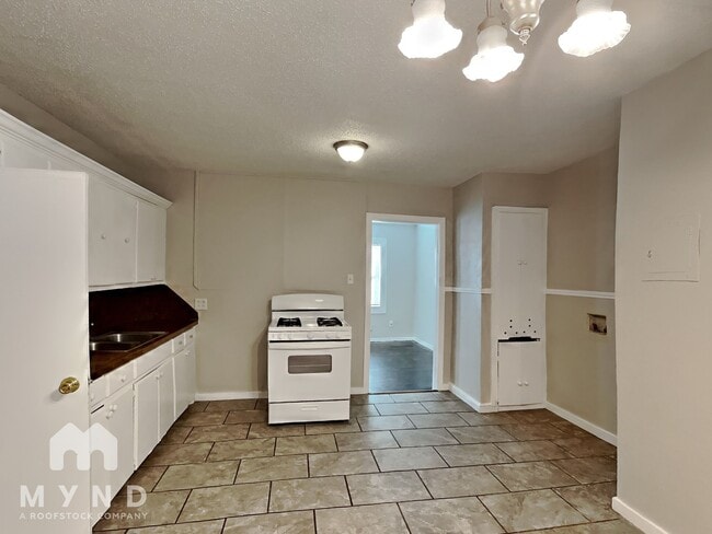 Photo - 118 Uvalde Ave