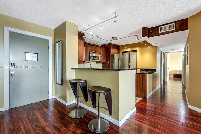 Photo - 19999 E Country Club Dr Unit 1302