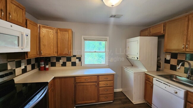 Photo - 2284 Alvin Dr NW Unit B 1