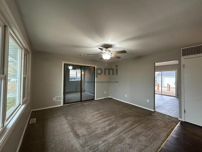 Photo - 781 Heritage Rd