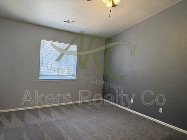 Photo - 741 E Laporte Dr