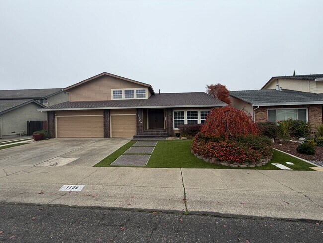 Photo - 4 Bedroom | 3 Bathroom | Home in Roseville