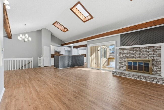 Building Photo - 3460 E Catalpa St Unit 3560 Catalpa