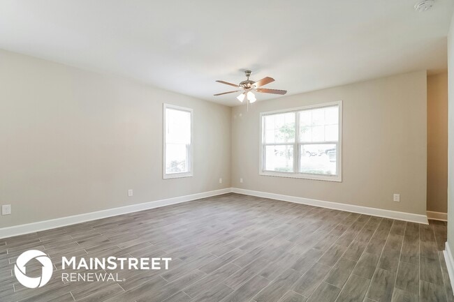 Photo - 1852 Mayridge Ln