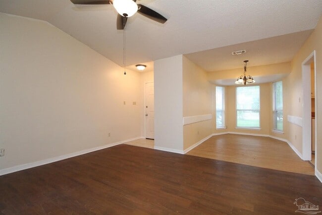 Photo - 6201 Forest Pines Dr