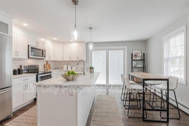 Photo - 15 Brian Ave Unit R - R