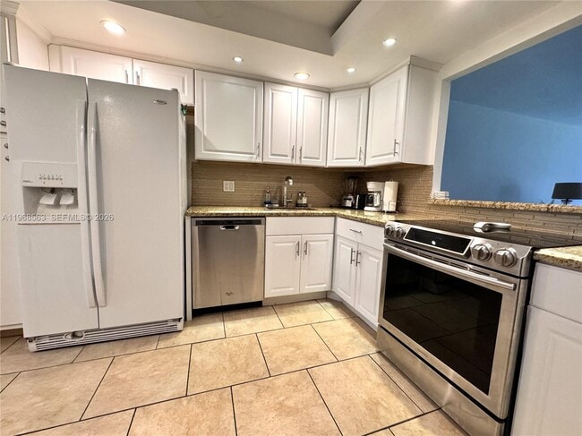 Photo - 901 W Cypress Ln Unit 201