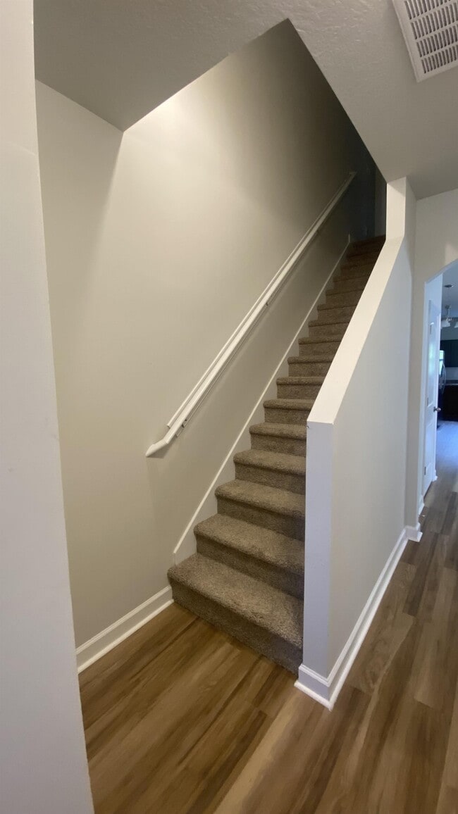 Photo - 304 Otis Cv Ln