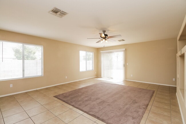 Photo - 11409 W Cambridge Ave