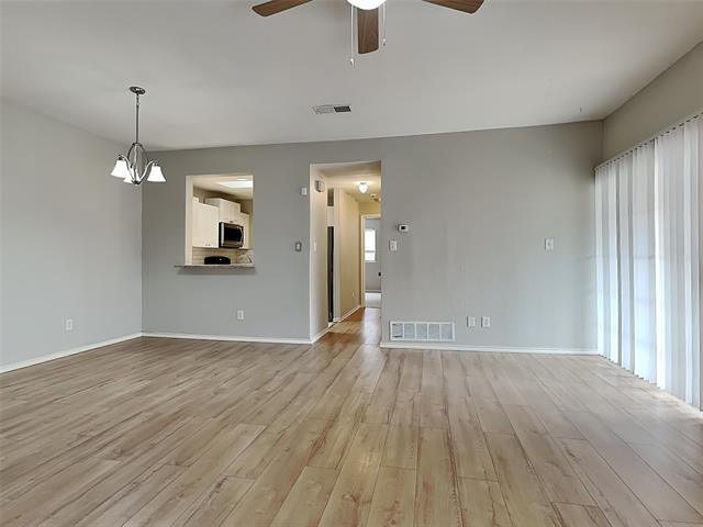 Photo - 751 Meadowcreek Ct