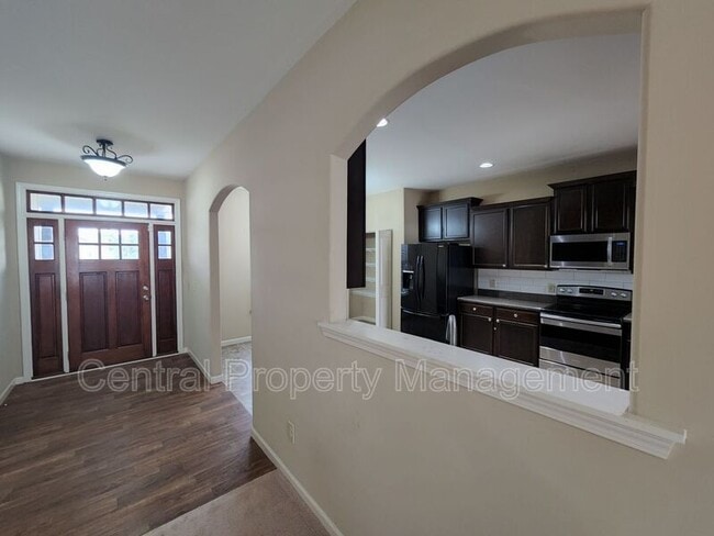 Photo - 1 Redwolf Ln