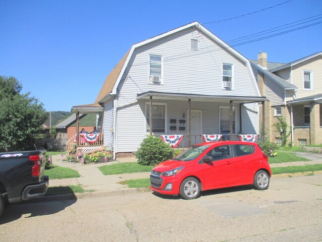 Building Photo - 1111 Lenz Ave Unit 2nd Floor Right