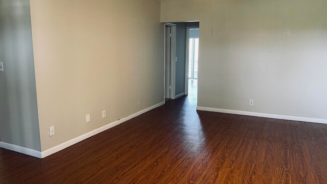 Photo - 138 Salisbury I