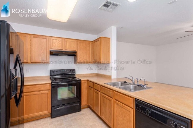 Photo - 802 W Fairlane Ct