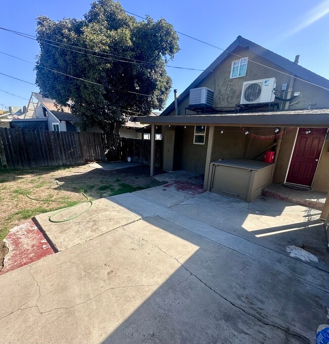 491A N 4th St