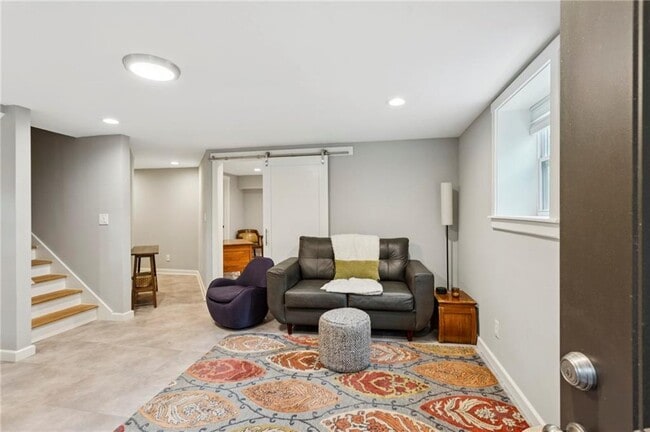 Building Photo - 720 Brookline Dr SE Rental