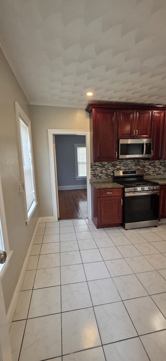 Photo - 194 Howard St Unit #2