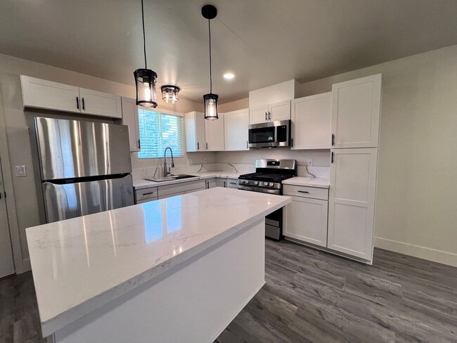 Super Cute Fully Remodeled In Law Unit in ... - Super Cute Fully Remodeled In Law House Unit in ...