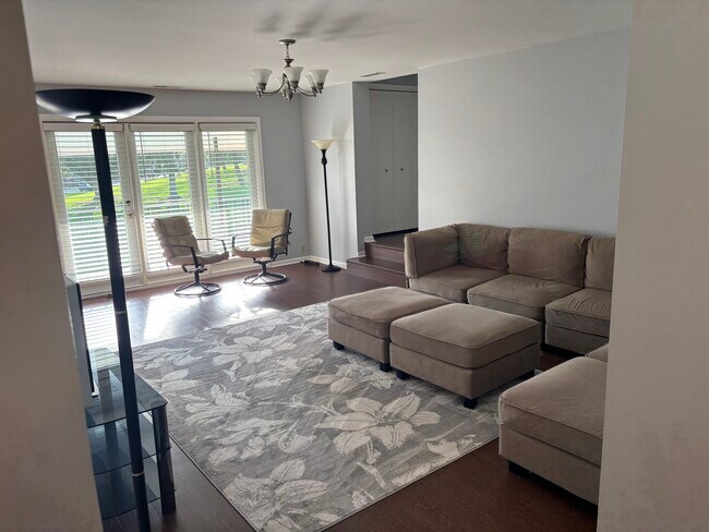 Great room - 22 Williamsburg Cir Unit 22