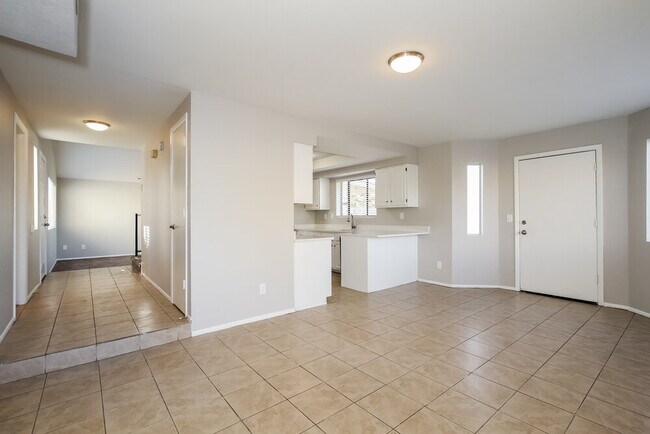 Photo - 7540 W Mescal St