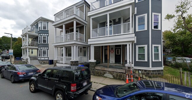 Building Photo - 11 Woodlawn St Unit 1 Rental