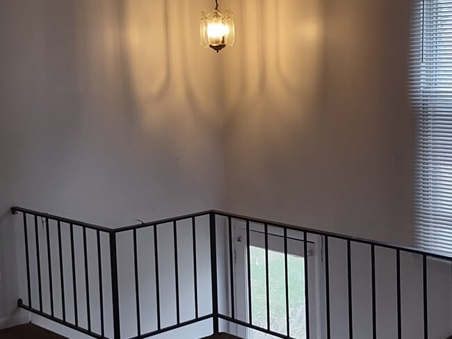 Photo - 1394 Carriage Hill Dr SE