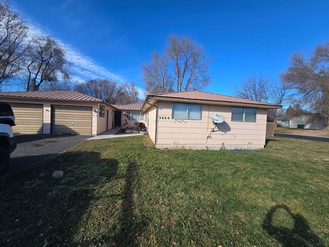 Building Photo - 3400 Coronado Way