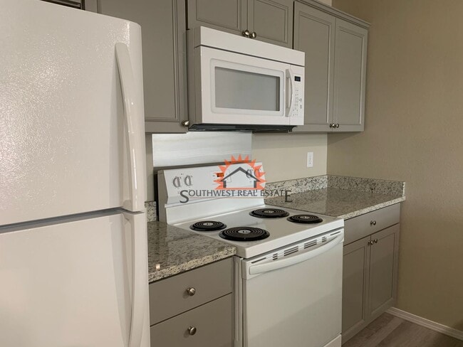 Photo - 108 Wicks Ave Unit B