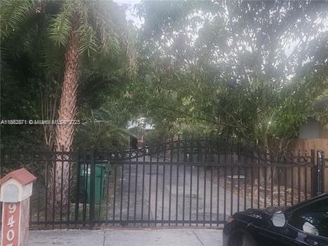 Photo - 9407 NW 4th Ave House