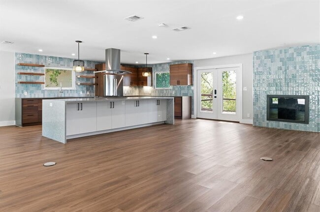 Photo - 6103 Cherrylawn Cir