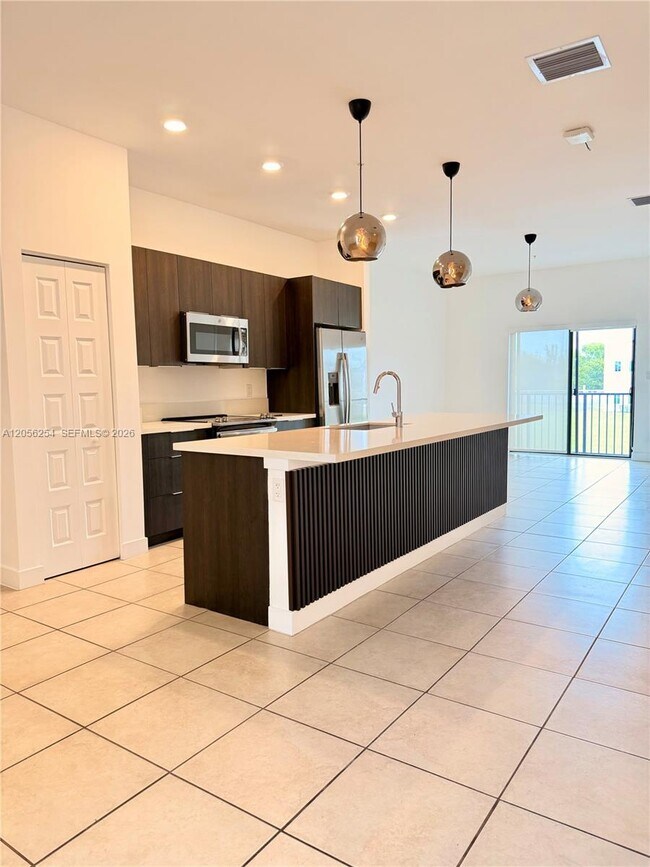 Photo - 7819 NW 104th Ave Unidad 22