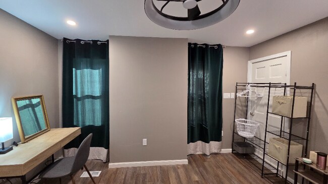 Photo - 1421 S Carey St Unit B2