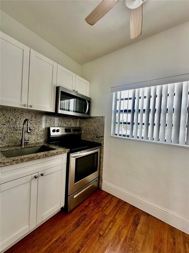 Photo - 1770 NW 19th Terrace Unit L