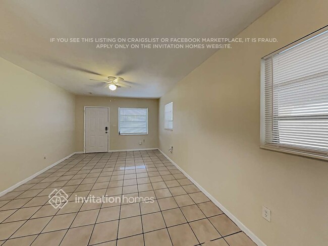 Photo - 231 NE 169th St