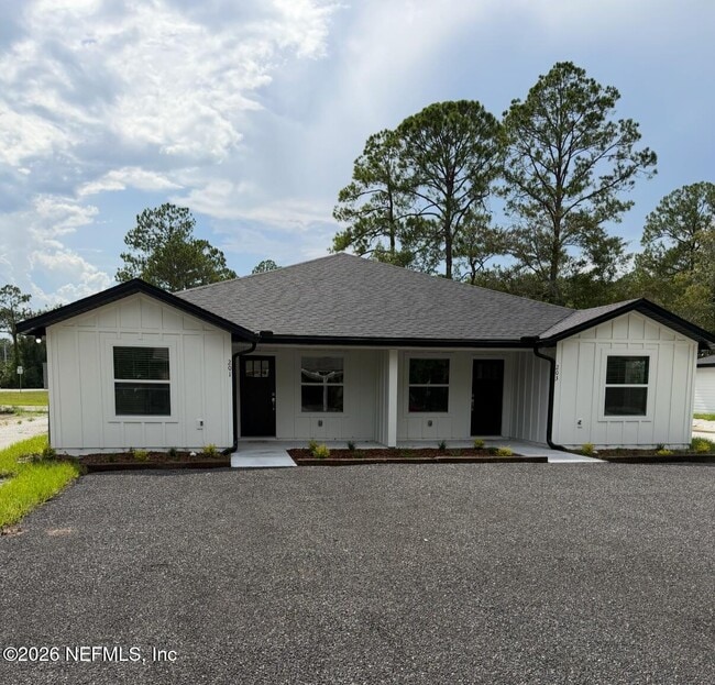 Building Photo - 201 Bradford Dr