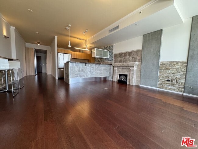 Photo - 1155 S Grand Ave Unit 910