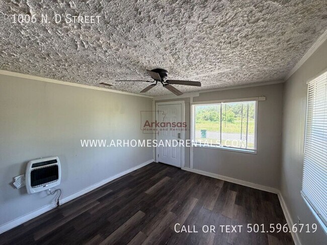 Photo - 1006 N. D Street-