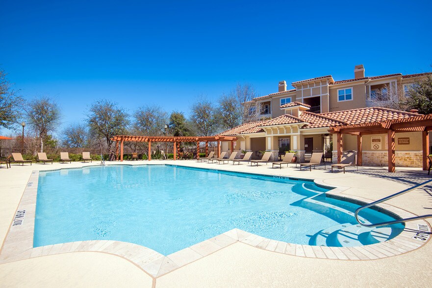Estancia At Ridgeview Ranch Apartments For Rent in Plano, TX