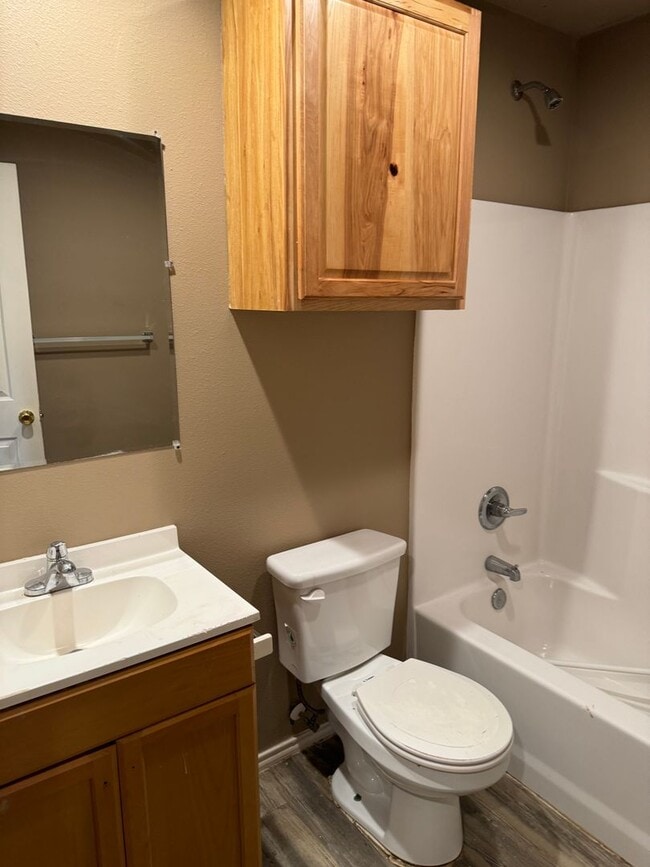 Photo - Fenced Backyard Garage *sec 8 approved*