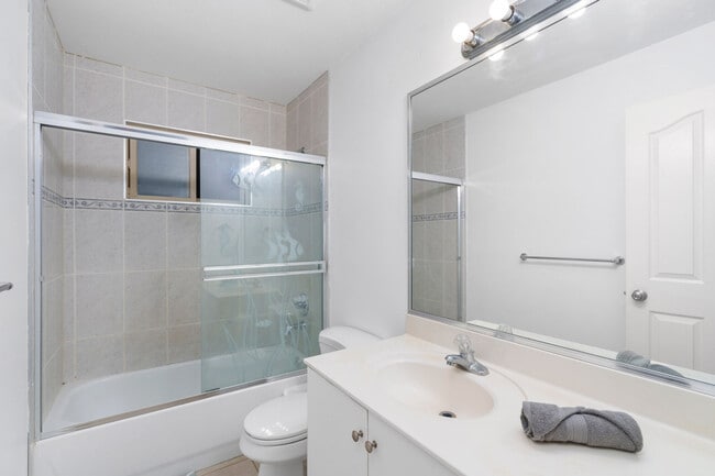 Photo - 6843 Fraser St Unit SI ID1281565P