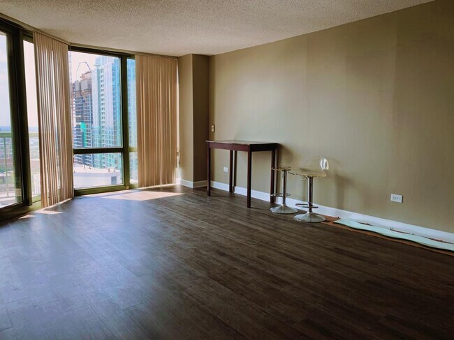 Photo - 111 W Maple St Unit 2511