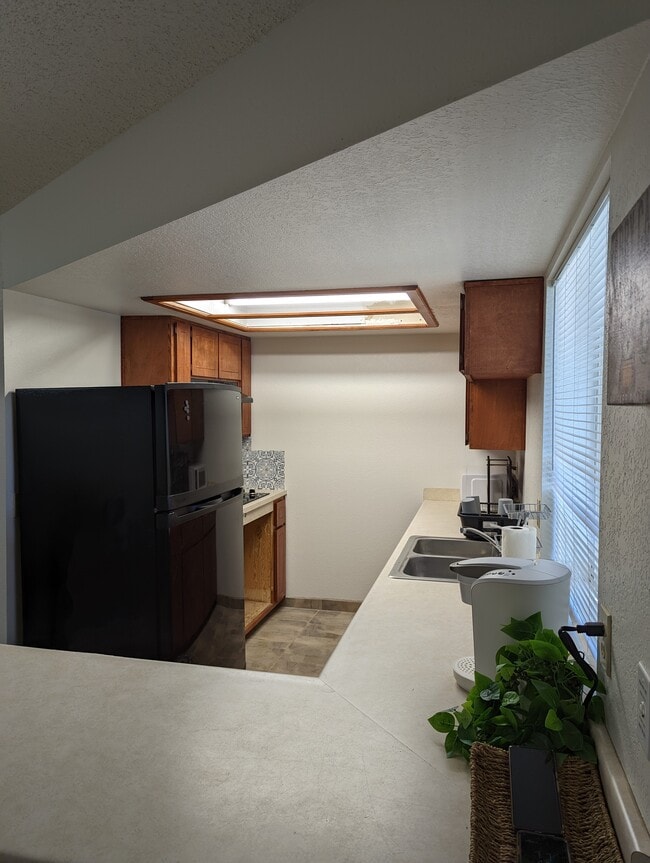 Full size appliances - 605 Flora St Unit Apartment