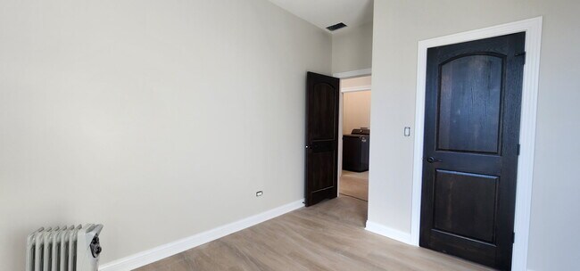 Photo - 2552 S Central Park Ave Unit 2R